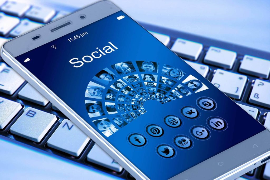 The Ultimate Guide to Social Media For E-commerce