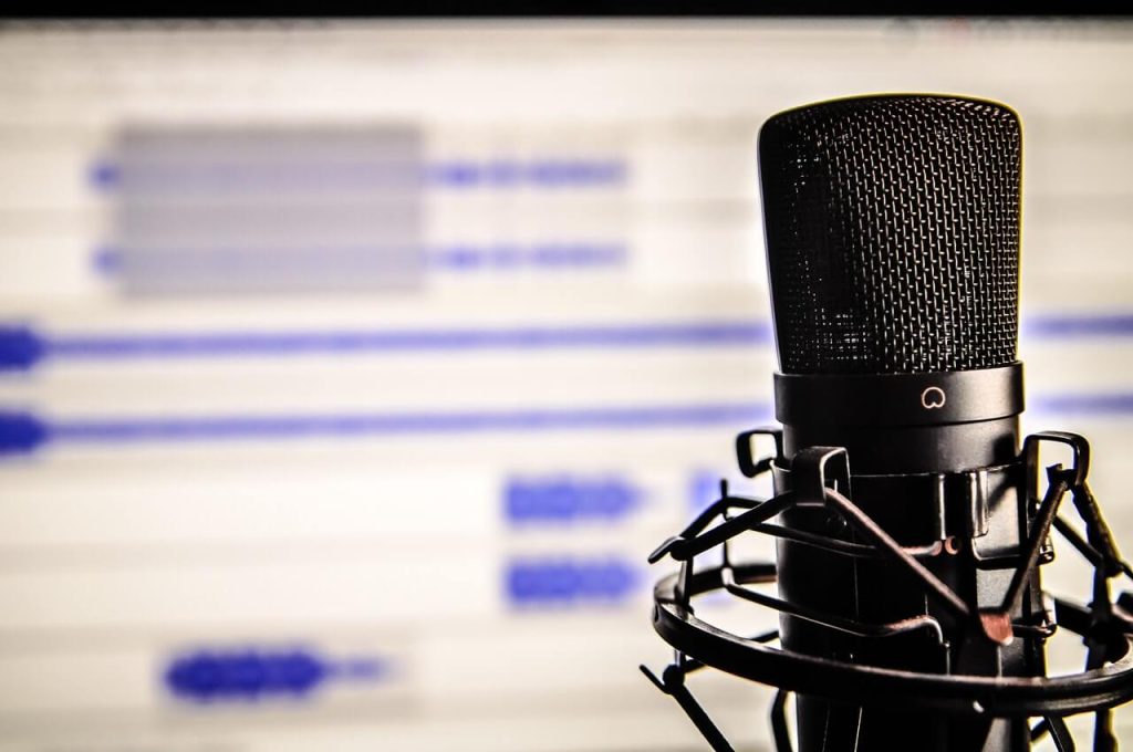 15 Best Marketing Podcasts You Should Listen To